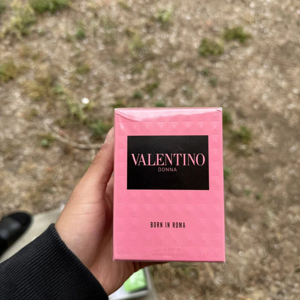 Valentino Donna Eau de Parfum Spray, 3.4 oz